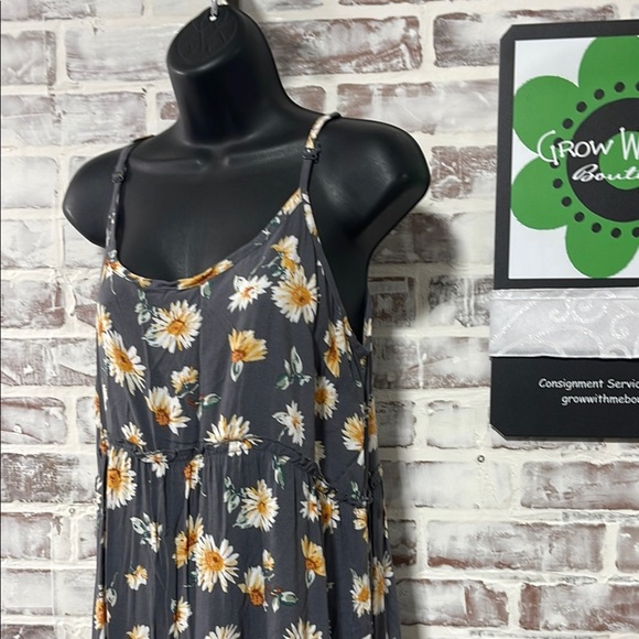 Maurices Floral Maxi Dress in Black and White - Picture 2 of 5
